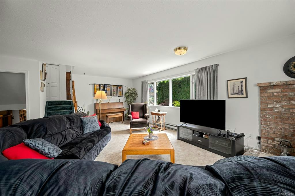 5989 Garvin Road, Union Bay, BC, V0R 3B0 - 21