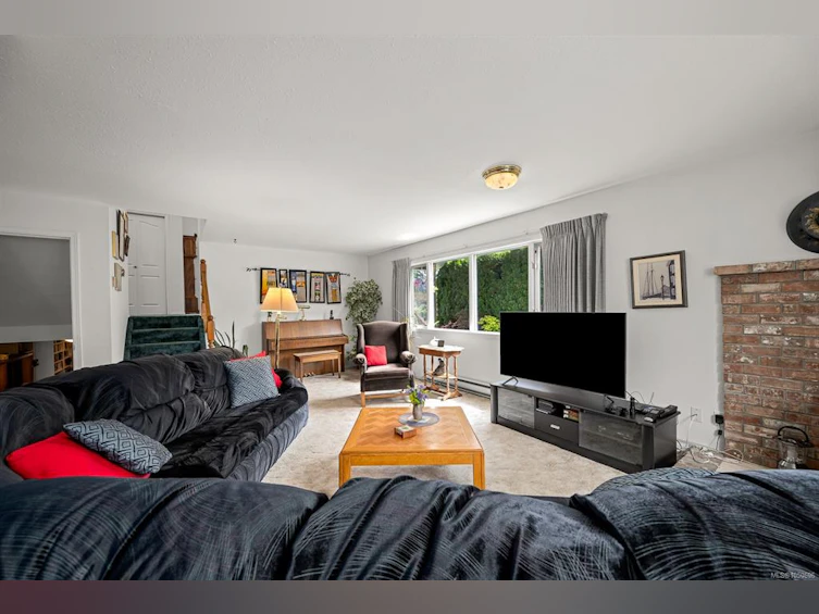 5989 Garvin Road, Union Bay, BC, V0R 3B0 - 21