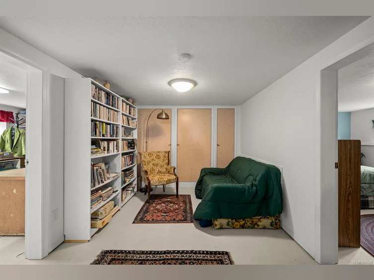 5989 Garvin Road, Union Bay, BC, V0R 3B0 - 15