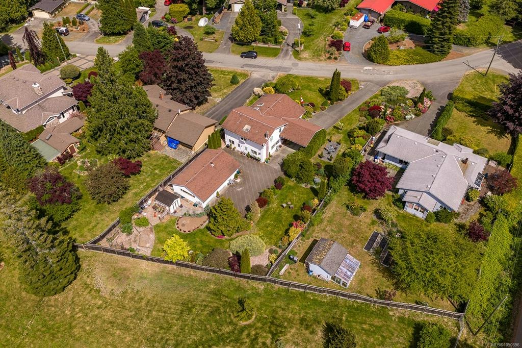 5989 Garvin Road, Union Bay, BC, V0R 3B0 - 26