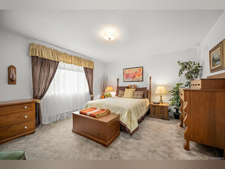 5989 Garvin Road, Union Bay, BC, V0R 3B0 - 9