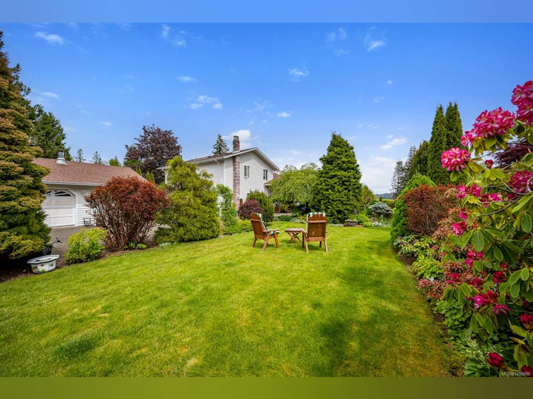 5989 Garvin Road, Union Bay, BC, V0R 3B0 - 44