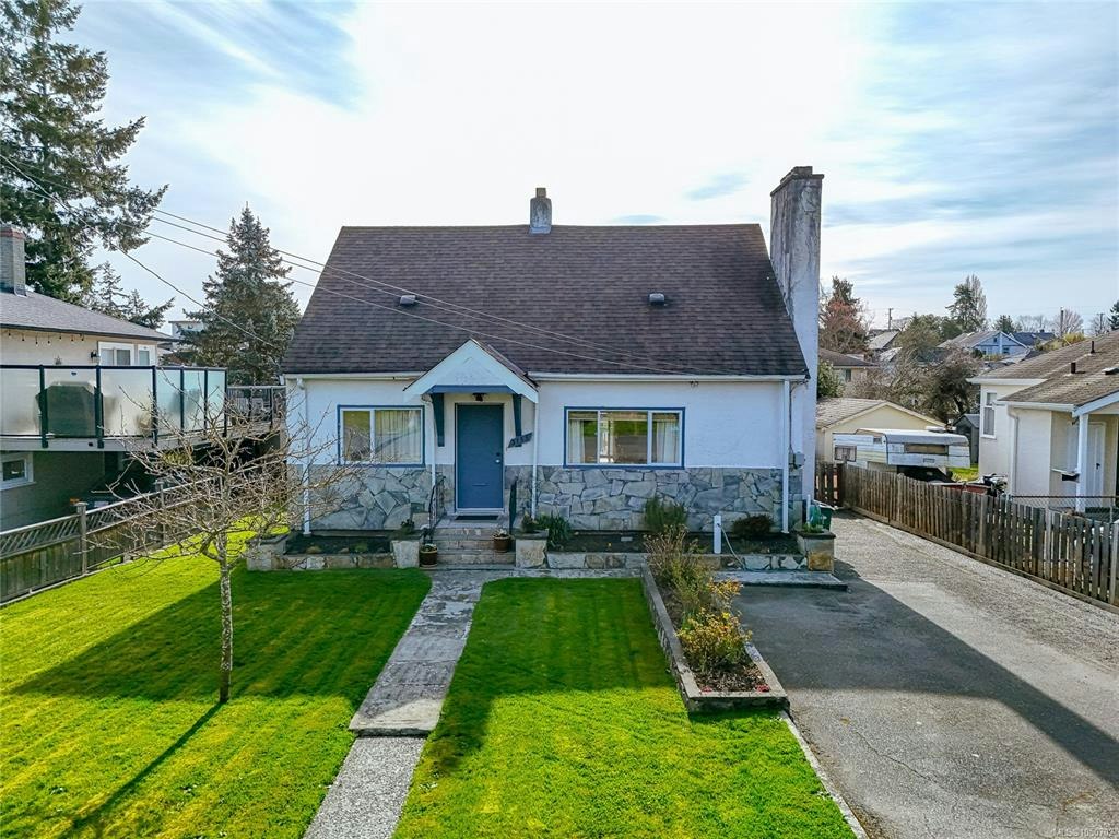 3155 Earl Grey Street, Saanich, BC, V9A 1X1