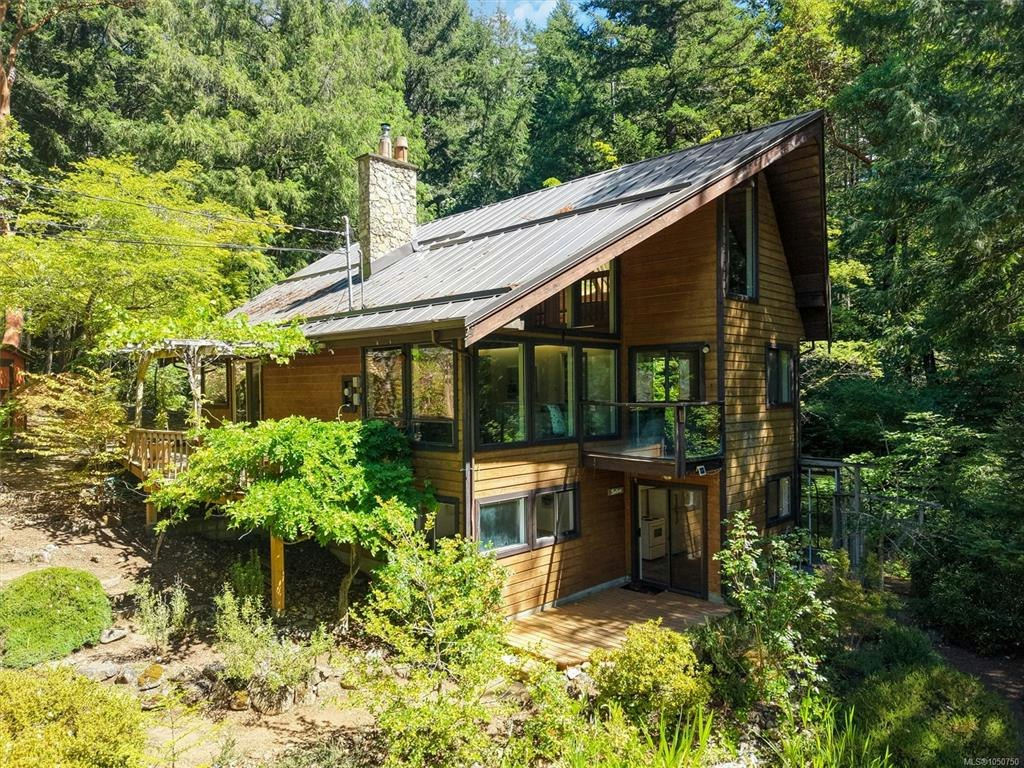 649 Lost Lake Road, Highlands, BC, V9B 6E3