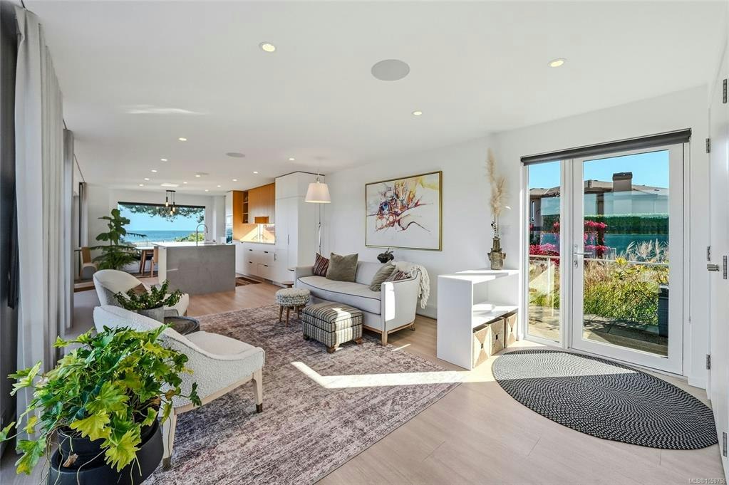 5425 Deep Bay Drive, Bowser/Deep Bay, BC, V0R 1G0 - 13
