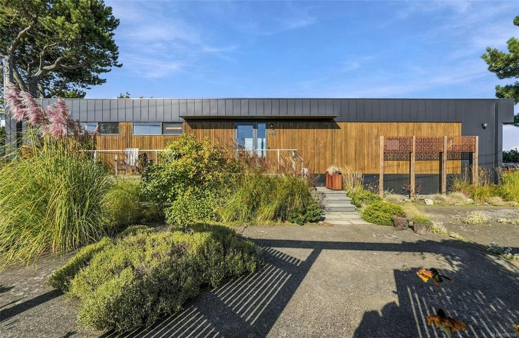 5425 Deep Bay Drive, Bowser/Deep Bay, BC, V0R 1G0 - 12