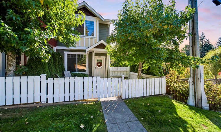 102-6057 Doumont Road