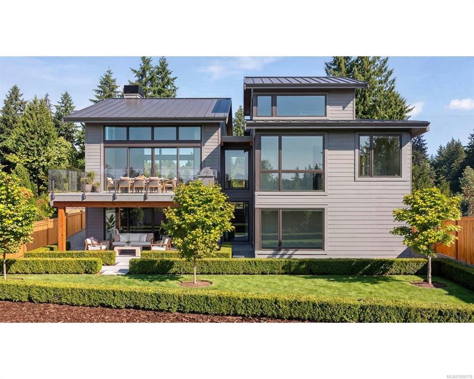 135 W Sunningdale Road, Qualicum Beach, BC, V9K 1L1
