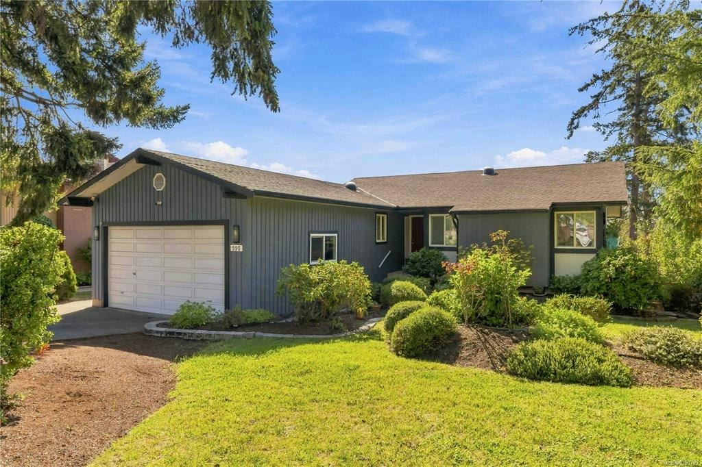 595 Ridgegrove Avenue, Saanich, BC, V8Z 6H4