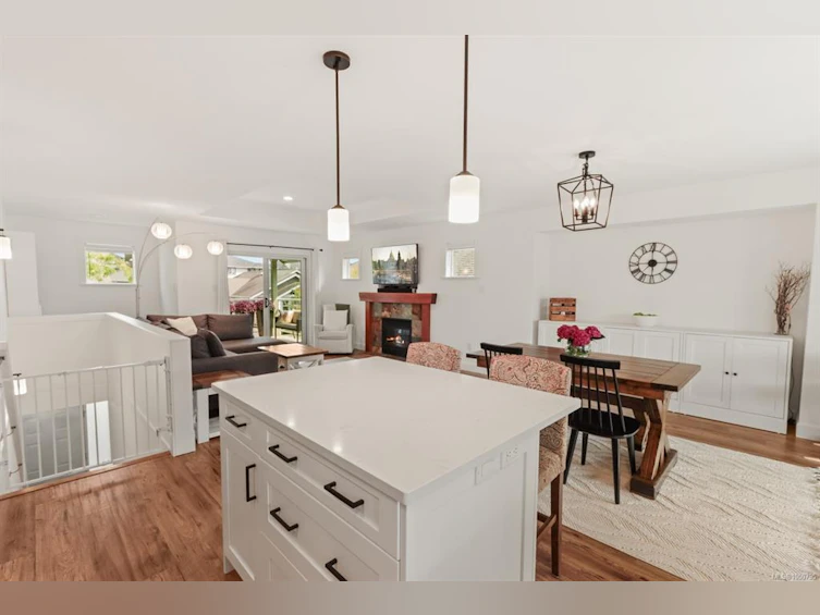 595 Sarum Rise Way, Nanaimo, BC, V9R 7E5 - 9