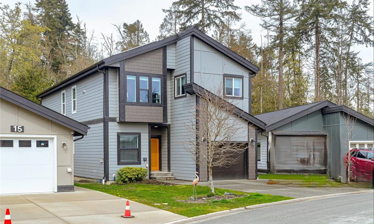17 Saanich Ridge Drive