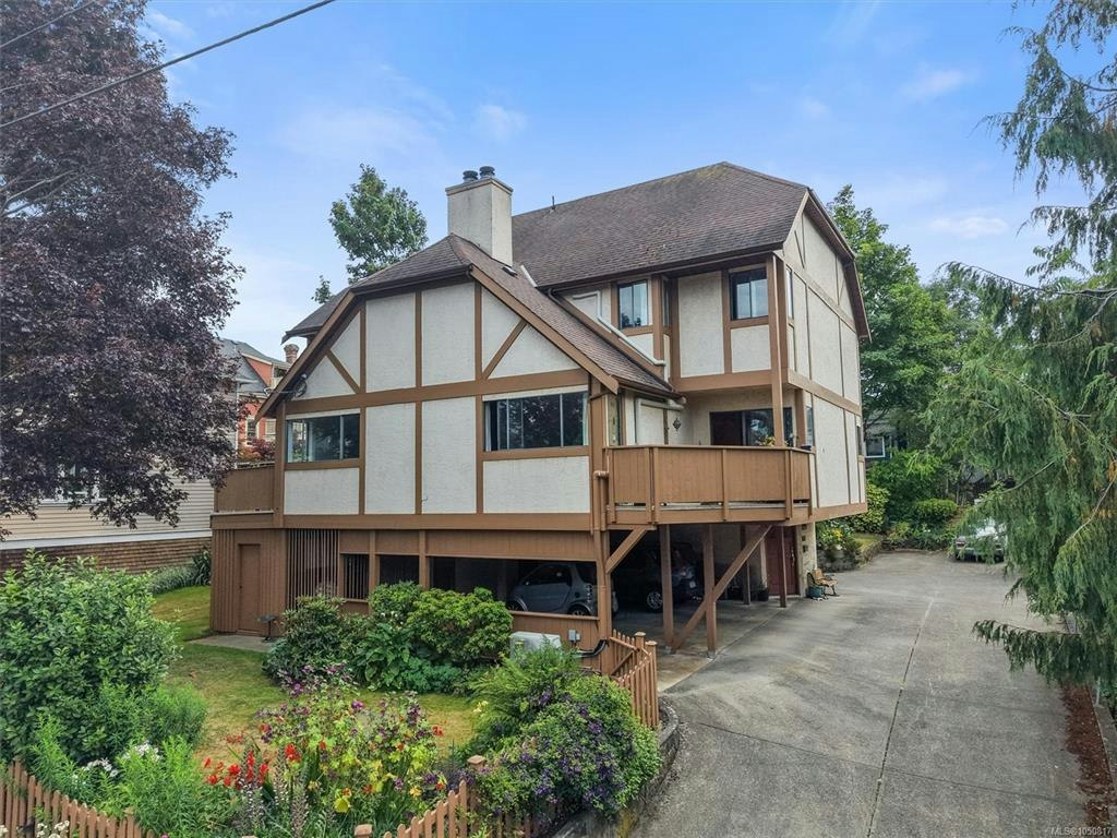 1335 Rudlin Street, Victoria, BC, V8V 3R9