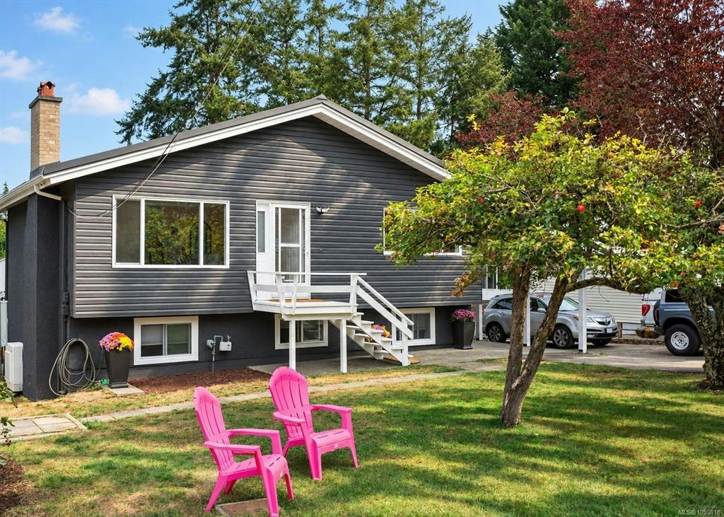 558 Kenneth Street, Saanich, BC, V8Z 2B7
