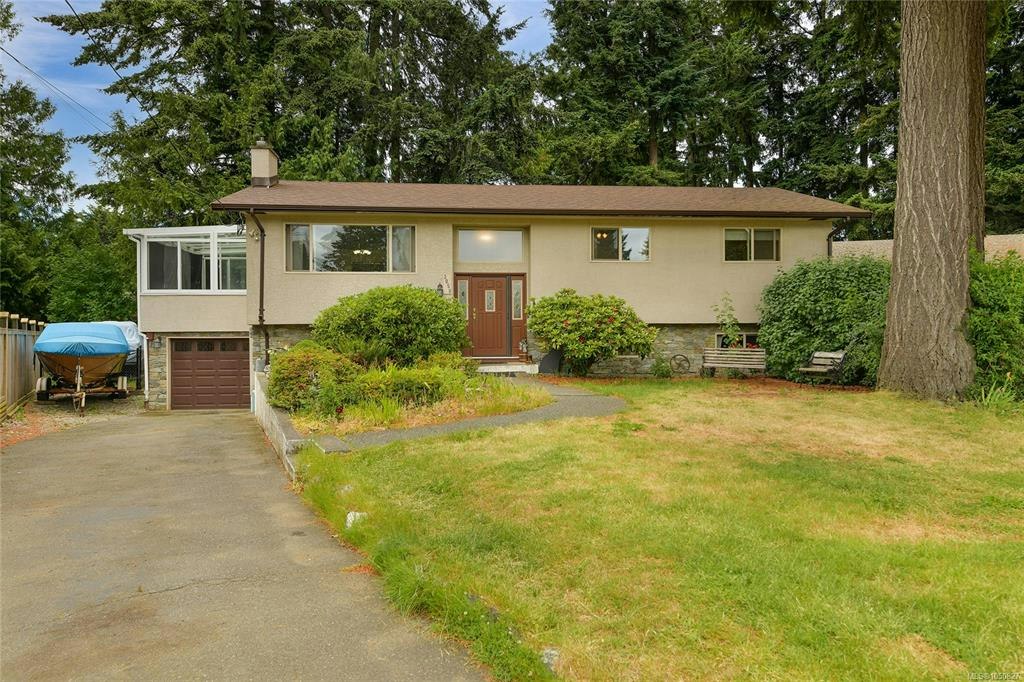 3058 Carola Place, Colwood, BC, V9C 1N1