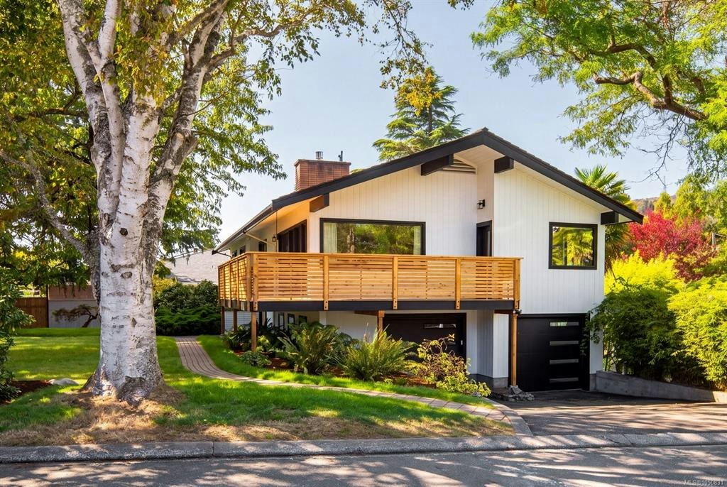 1601 Mileva Lane, Saanich, BC, V8N 2V6