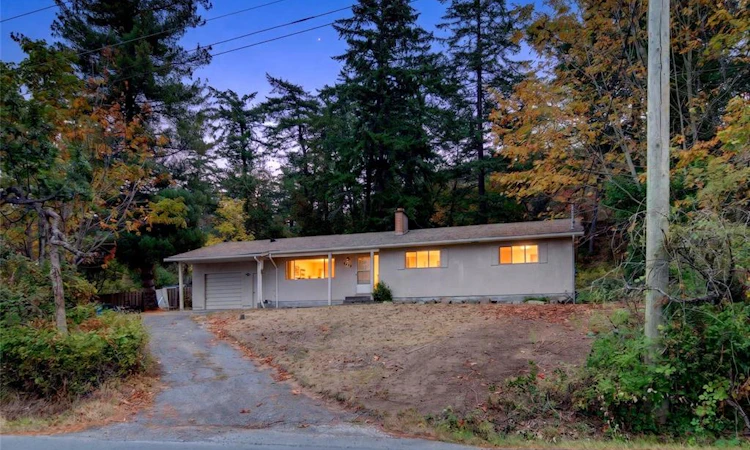 4439 Blenkinsop Road