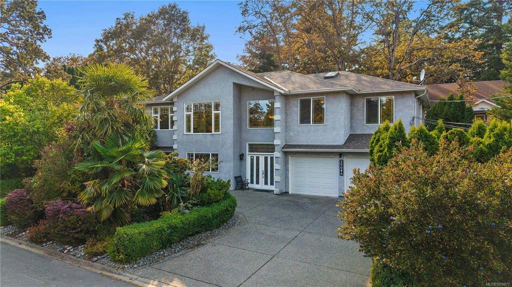 3908A Ascot Drive, Saanich, BC, V8P 3S1