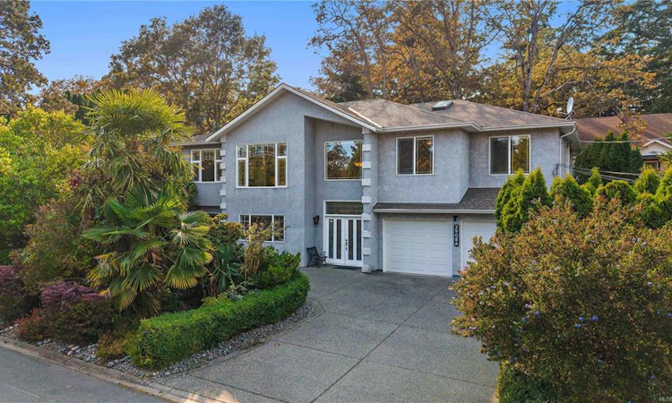 3908A Ascot Drive