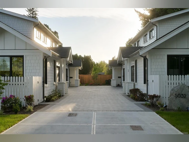 3-5032 Wesley Road, Saanich, BC, V8Y 1Z4 - 48