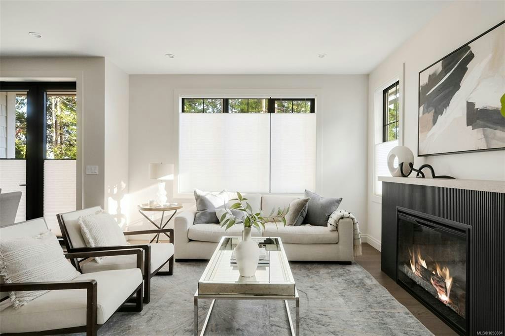 3-5032 Wesley Road - 4