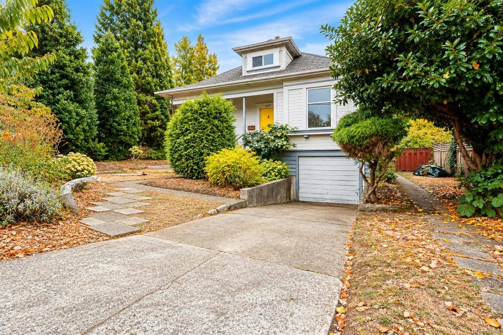 1215 Queens Avenue, Victoria, BC, V8T 1N1