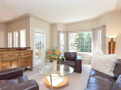 8593 Kingcome Crescent - 5