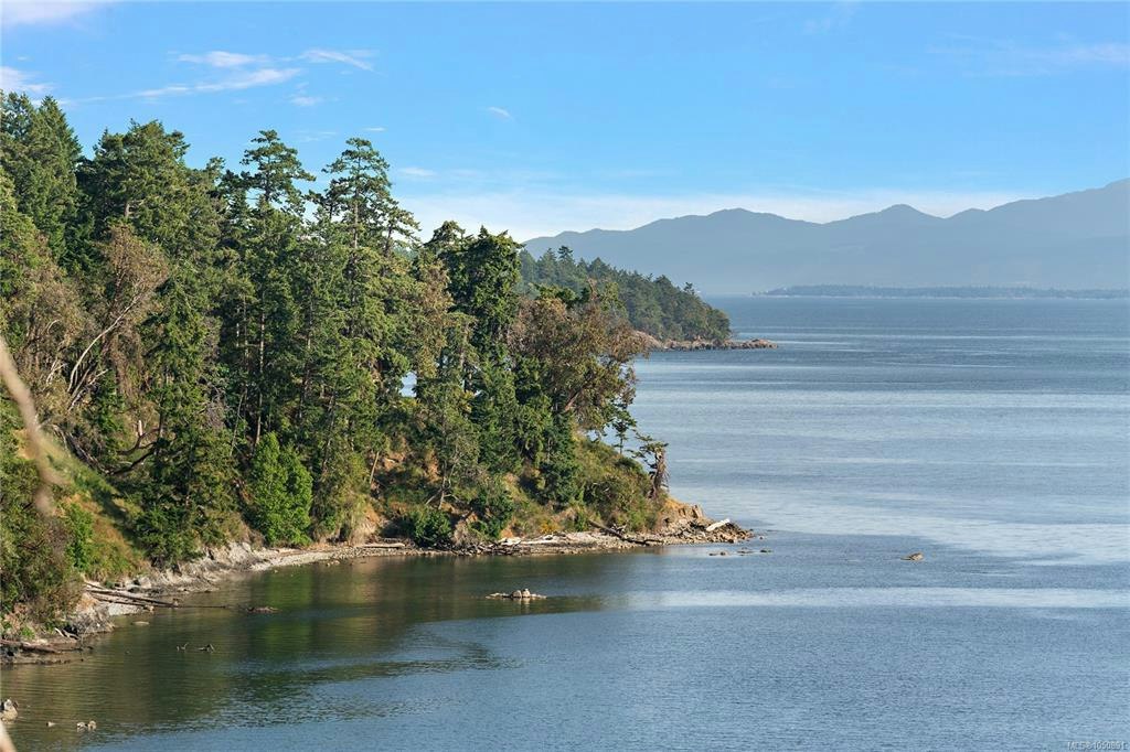 377 Evergreen Lane, Sidney Island, BC, V8L 5Y9