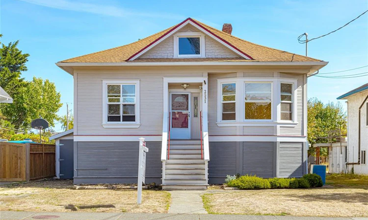 2531 Fernwood Road