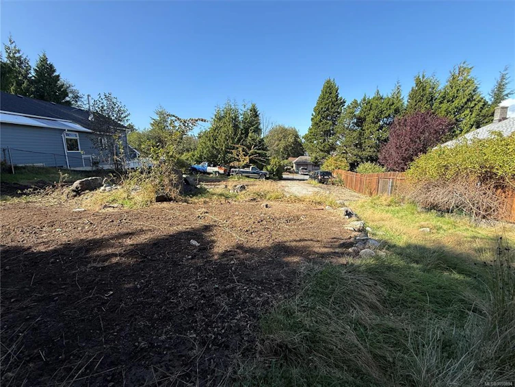 224 Alder Street, Ucluelet, BC, V0R 3A0 - 2