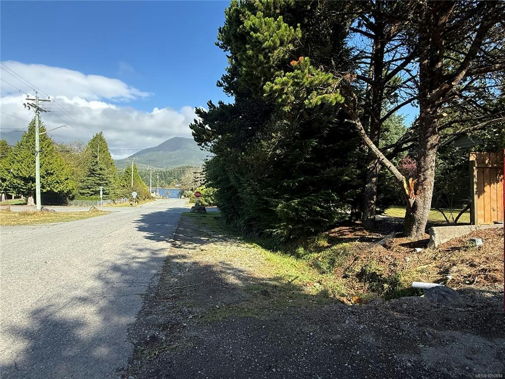 224 Alder Street, Ucluelet, BC, V0R 3A0 - 5