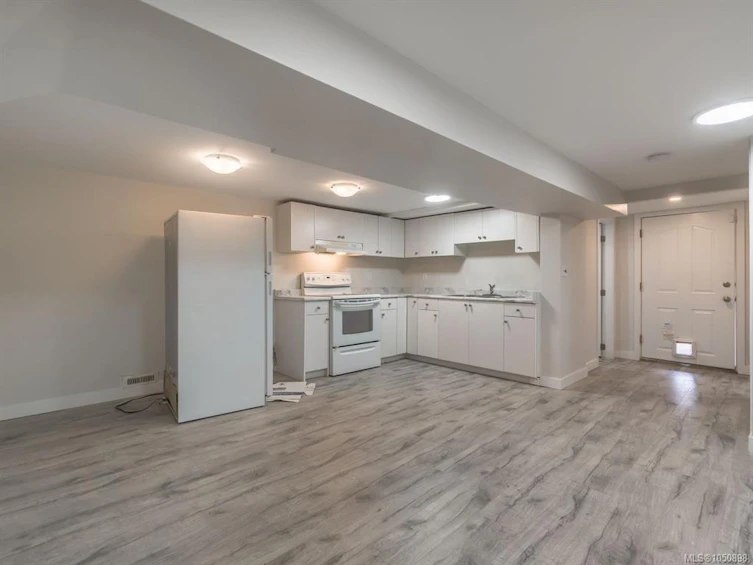 18 S Gillespie Street, Nanaimo, BC, V9R 4Y3 - 8