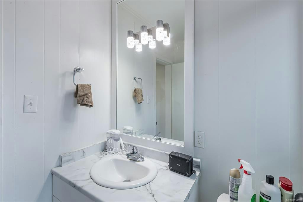 18 S Gillespie Street, Nanaimo, BC, V9R 4Y3 - 26