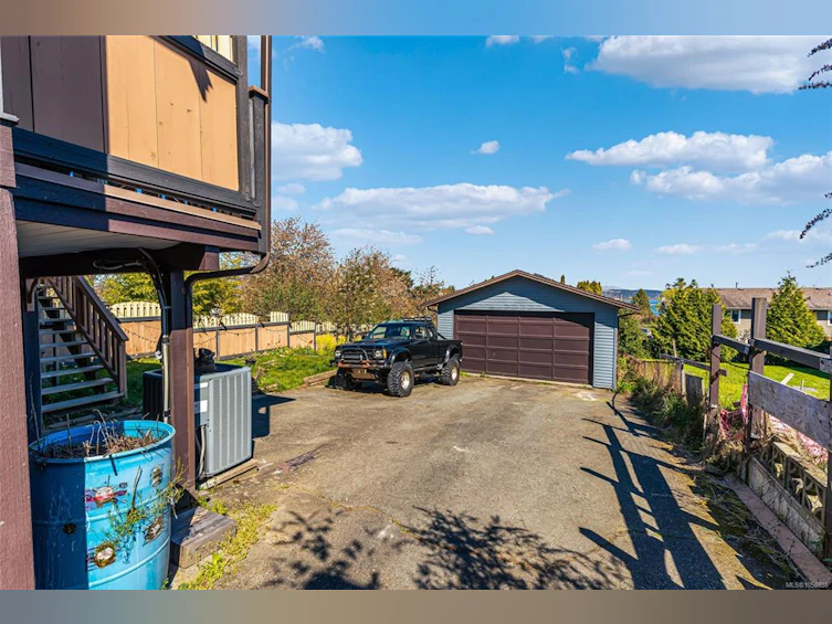 18 S Gillespie Street, Nanaimo, BC, V9R 4Y3 - 6