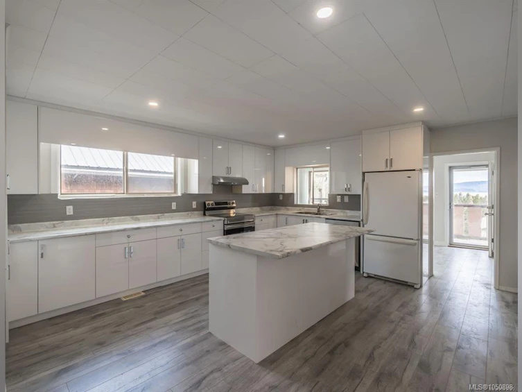 18 S Gillespie Street, Nanaimo, BC, V9R 4Y3 - 9