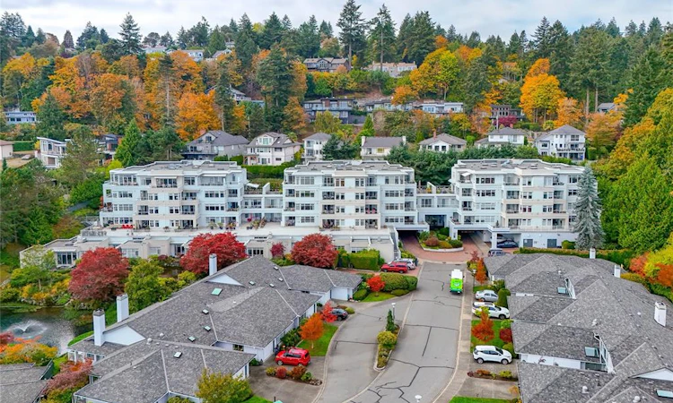 501-5110 Cordova Bay Road