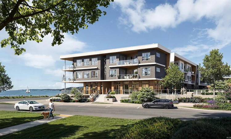 104-9522 Lochside Drive