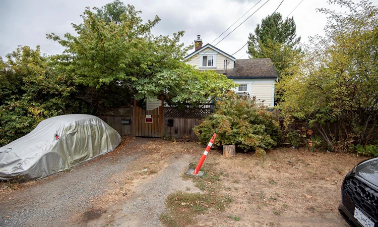 3814 Rowland Avenue