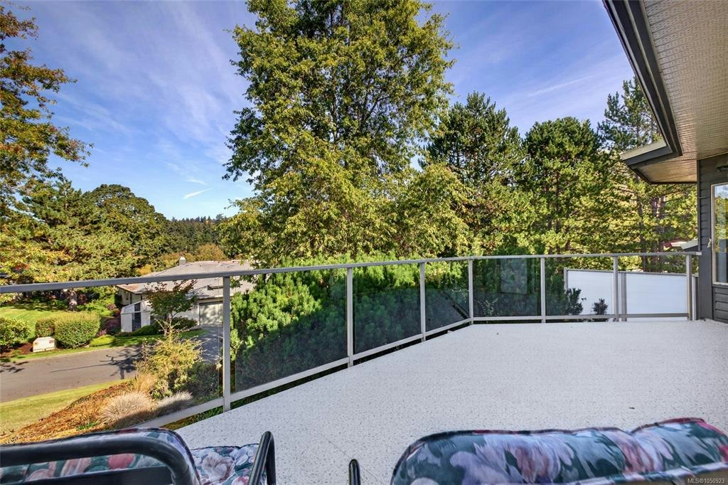 23-4360 Emily Carr Drive, Saanich, BC, V8X 4Y4 - 11