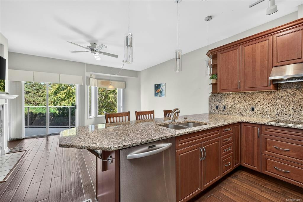 23-4360 Emily Carr Drive, Saanich, BC, V8X 4Y4 - 15