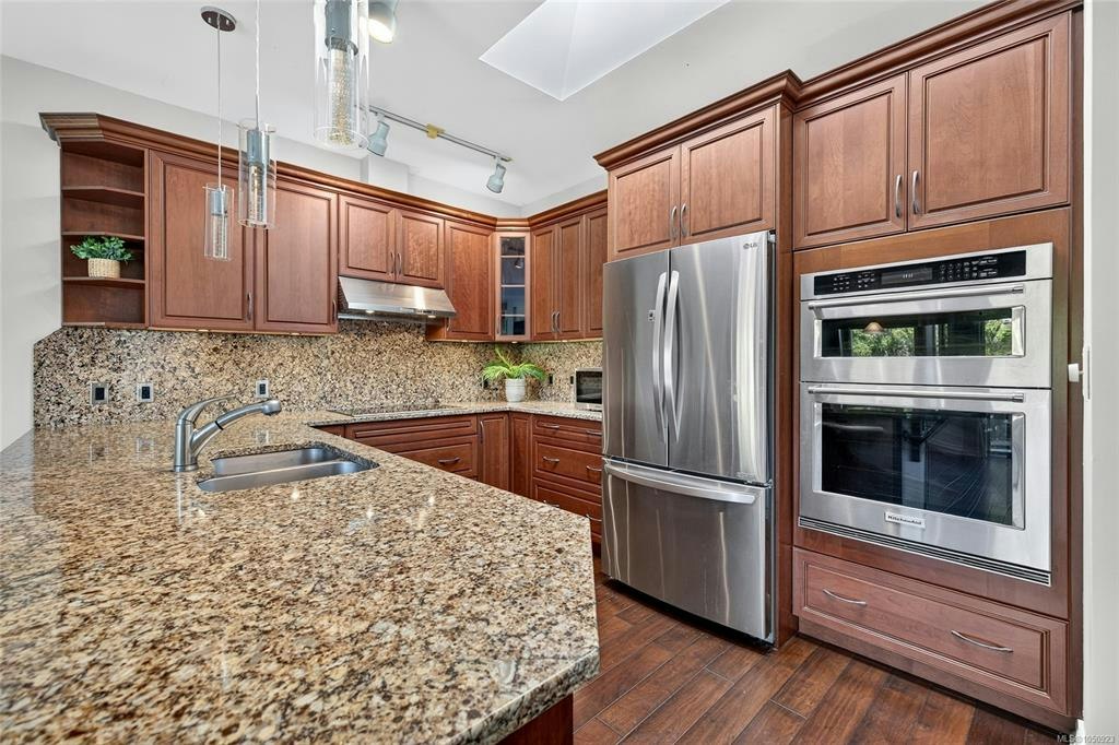23-4360 Emily Carr Drive, Saanich, BC, V8X 4Y4 - 12