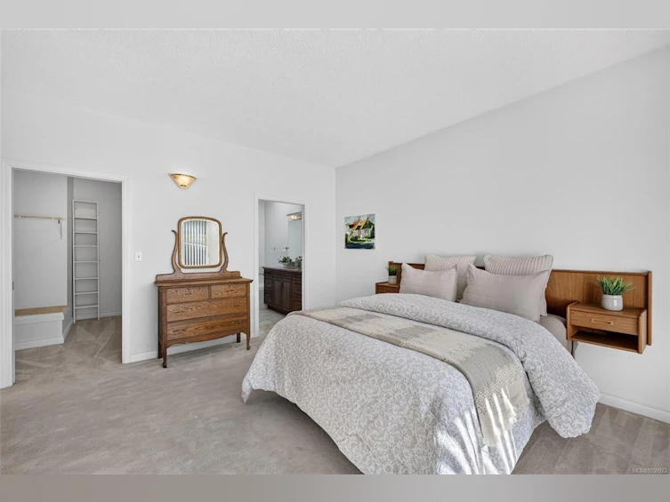 23-4360 Emily Carr Drive, Saanich, BC, V8X 4Y4 - 22