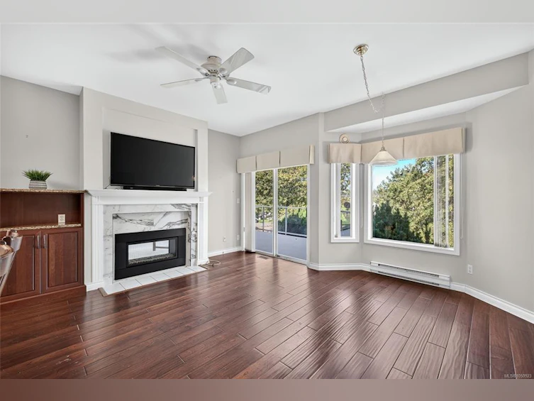 23-4360 Emily Carr Drive, Saanich, BC, V8X 4Y4 - 17