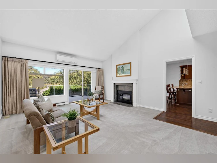 23-4360 Emily Carr Drive, Saanich, BC, V8X 4Y4 - 8