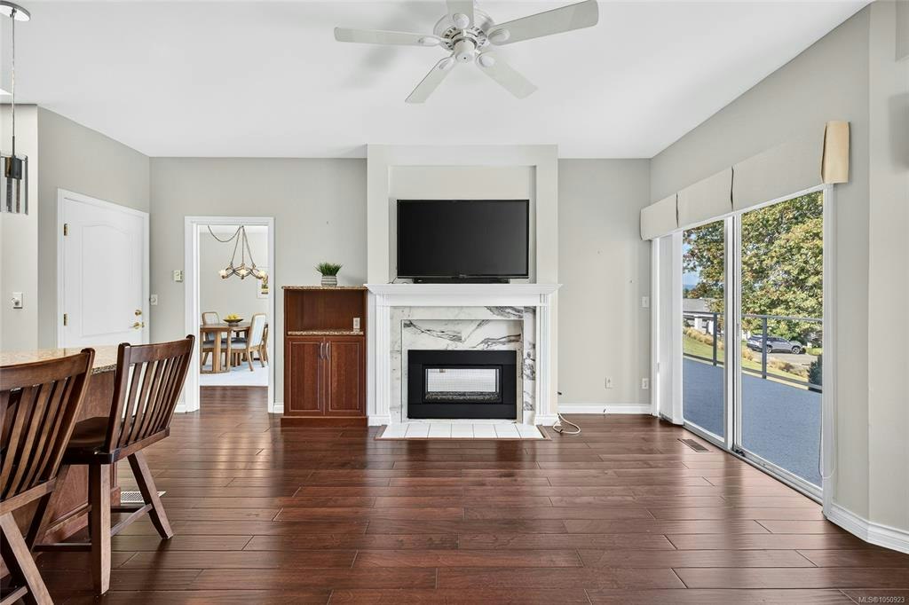 23-4360 Emily Carr Drive, Saanich, BC, V8X 4Y4 - 18