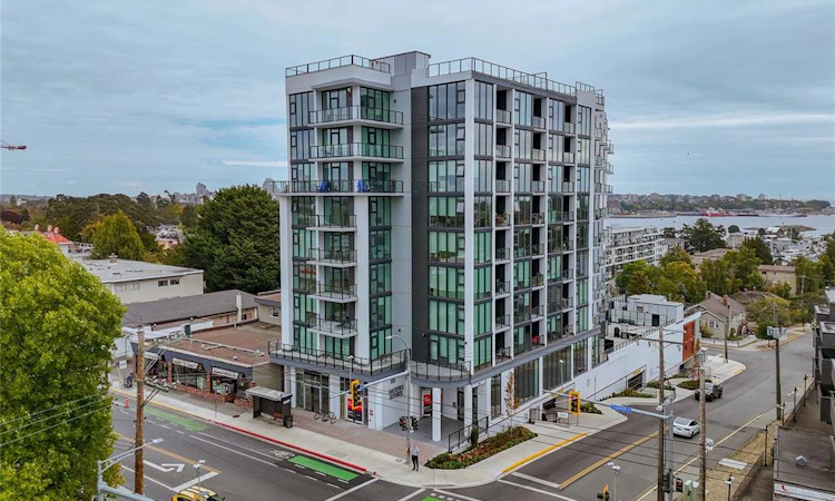 807-899 Esquimalt Road