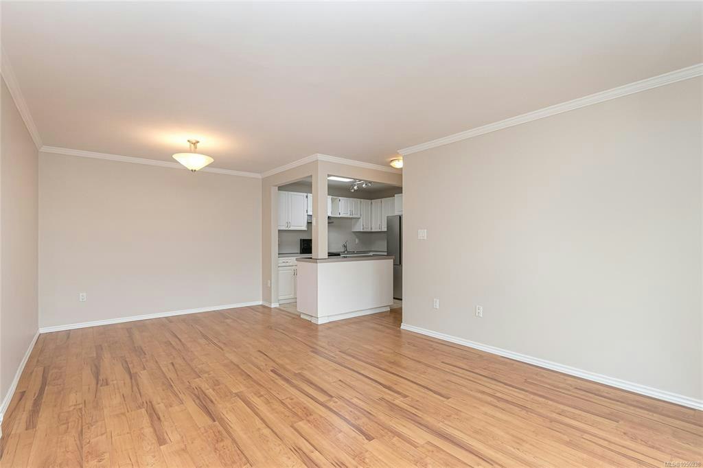 403-1342 Hillside Avenue, Victoria, BC, V8T 2B4 - 11
