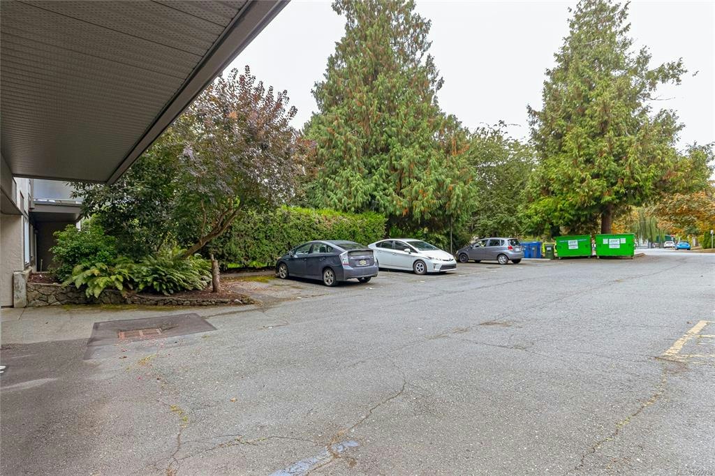 403-1342 Hillside Avenue, Victoria, BC, V8T 2B4 - 29