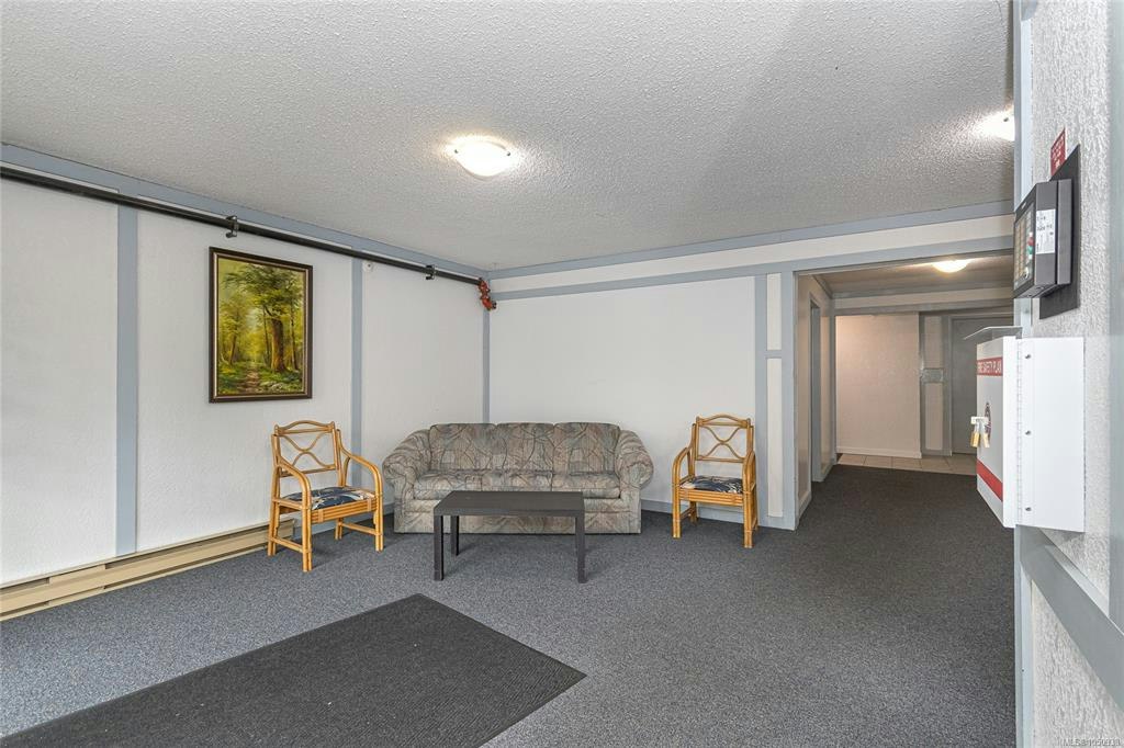 403-1342 Hillside Avenue - 4