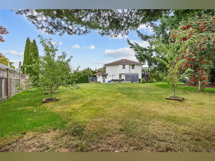 1557 Flicker Place, Courtenay, BC, V9N 8M6 - 49