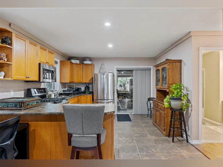 1557 Flicker Place, Courtenay, BC, V9N 8M6 - 9